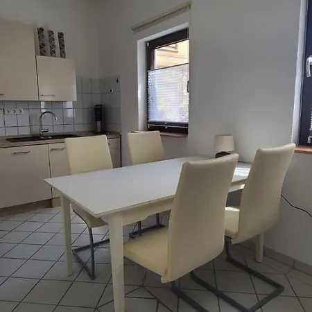 Lejlighed Moderne In Zentraler Lage Von *